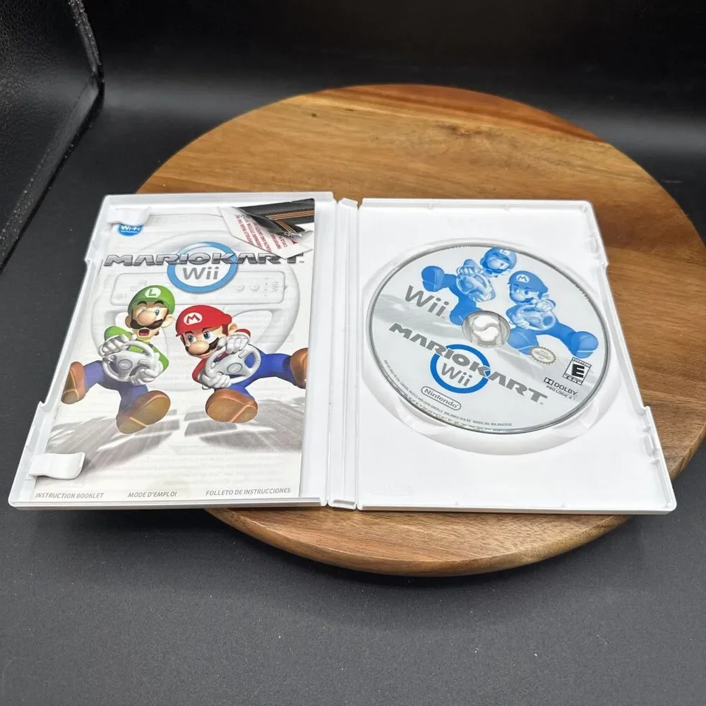 Mariokart Wii (Nintendo Wii, 2008) 100% COMPLETE + 4 Steering Wheels TESTED